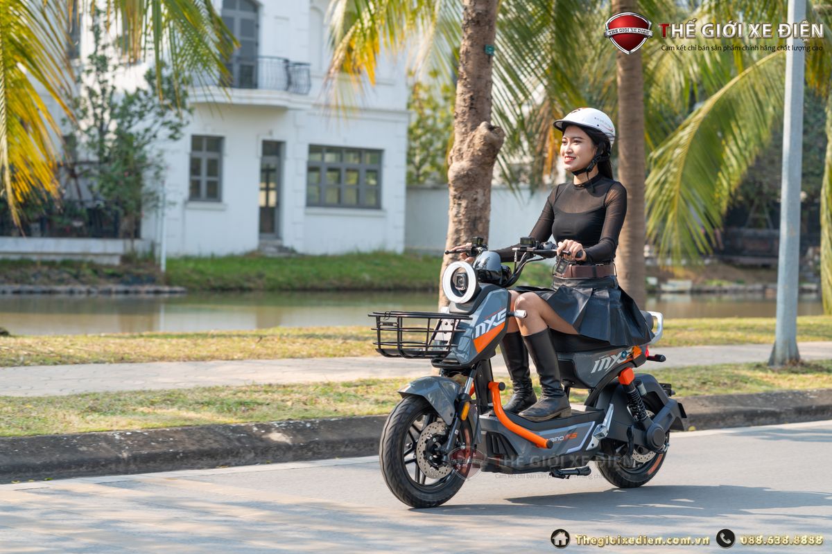 Những mẫu xe đạp điện học sinh bền đẹp giá cả phải chăng 2025