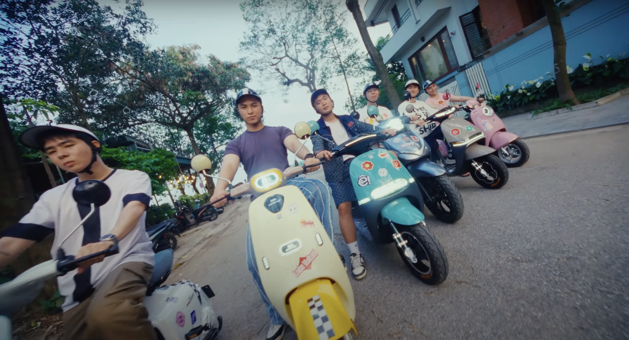 Thị Trường Xe Máy Điện Việt Nam Bùng Nổ, Tăng Gần 100% Thị Trường Xe Máy Điện Việt Nam Bùng Nổ, Tăng Gần 100%